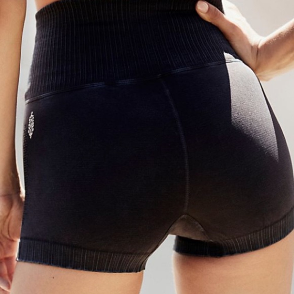 Free People Movement Good Karma Running Shorts in Washed Black - Size M/L - Picture 3 of 15